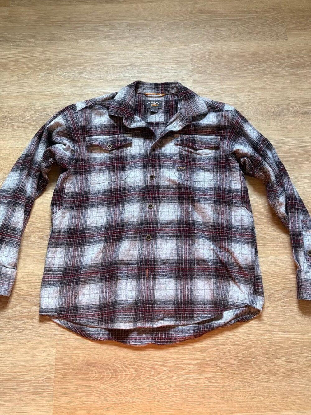 Men's Plaid Ariat Rebar Button Down Long Sleeve Shirt Size Medium